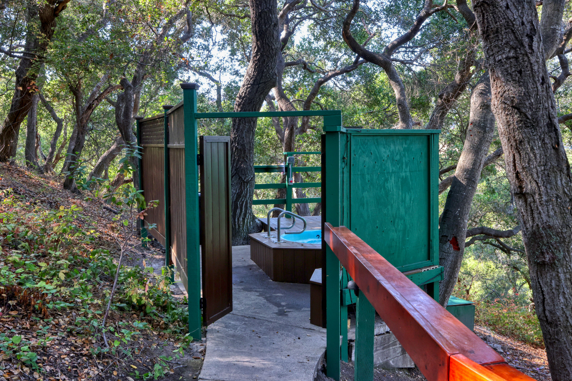 Enjoy hillside hot tubs at Sycamore Springs Resort and Spa!