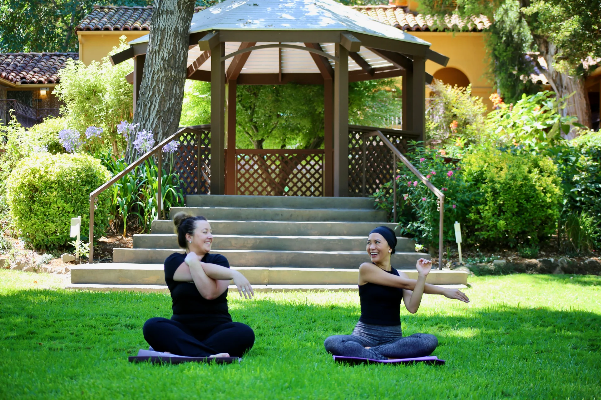 Wellness Retreats - Garden Gazebo Lawn