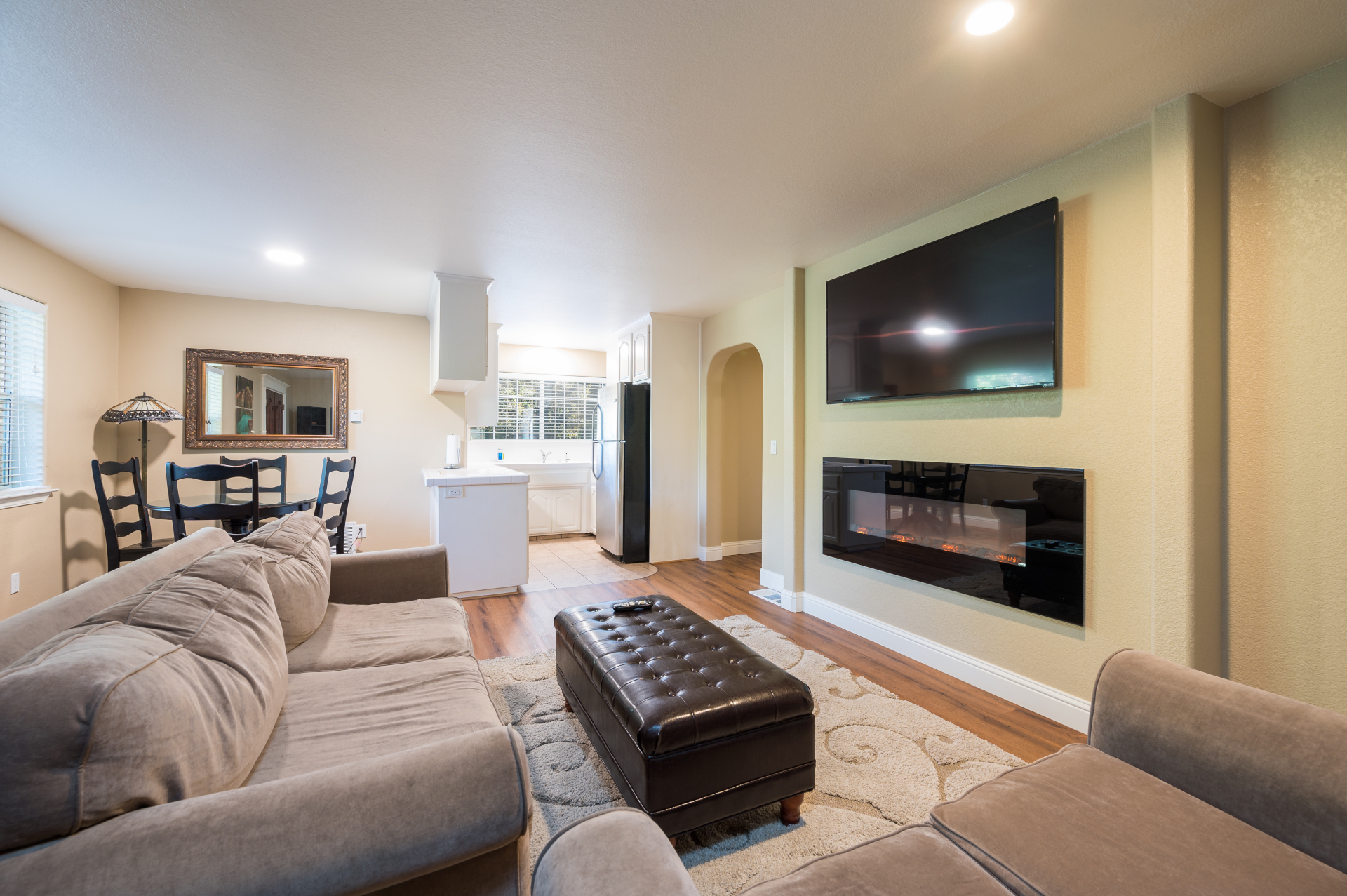 Sycamore Two Bedroom Queen Suite 201 (Downstairs)