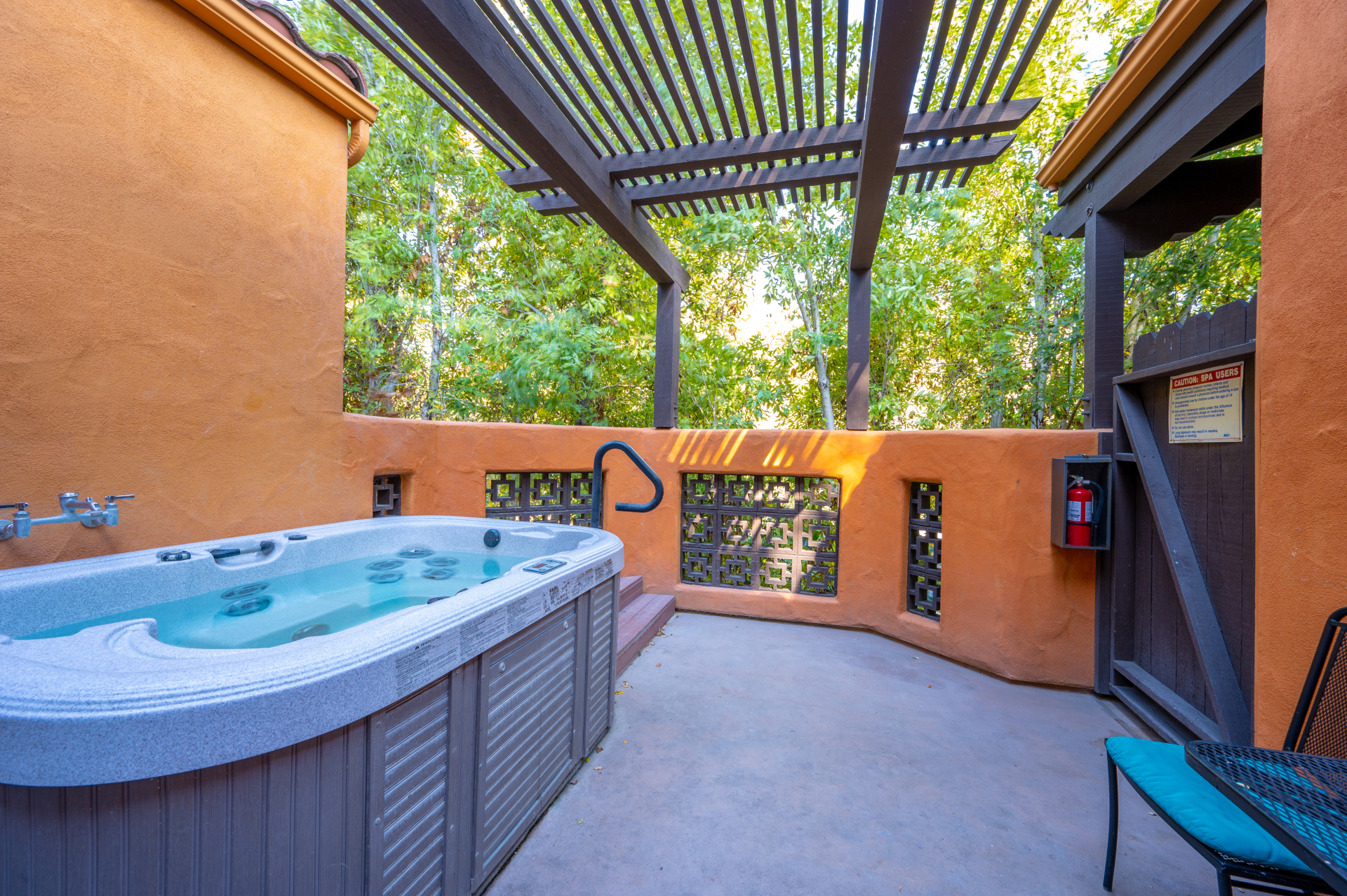 Sycamore 805 King Suite