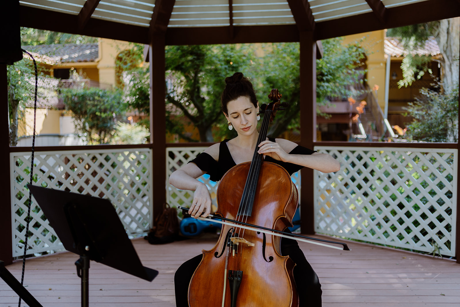 Exceptional service and attention to every detail promises the flawless wedding day you envisioned. Exceptional service and attention to every detail promises the flawless wedding day you envisioned.