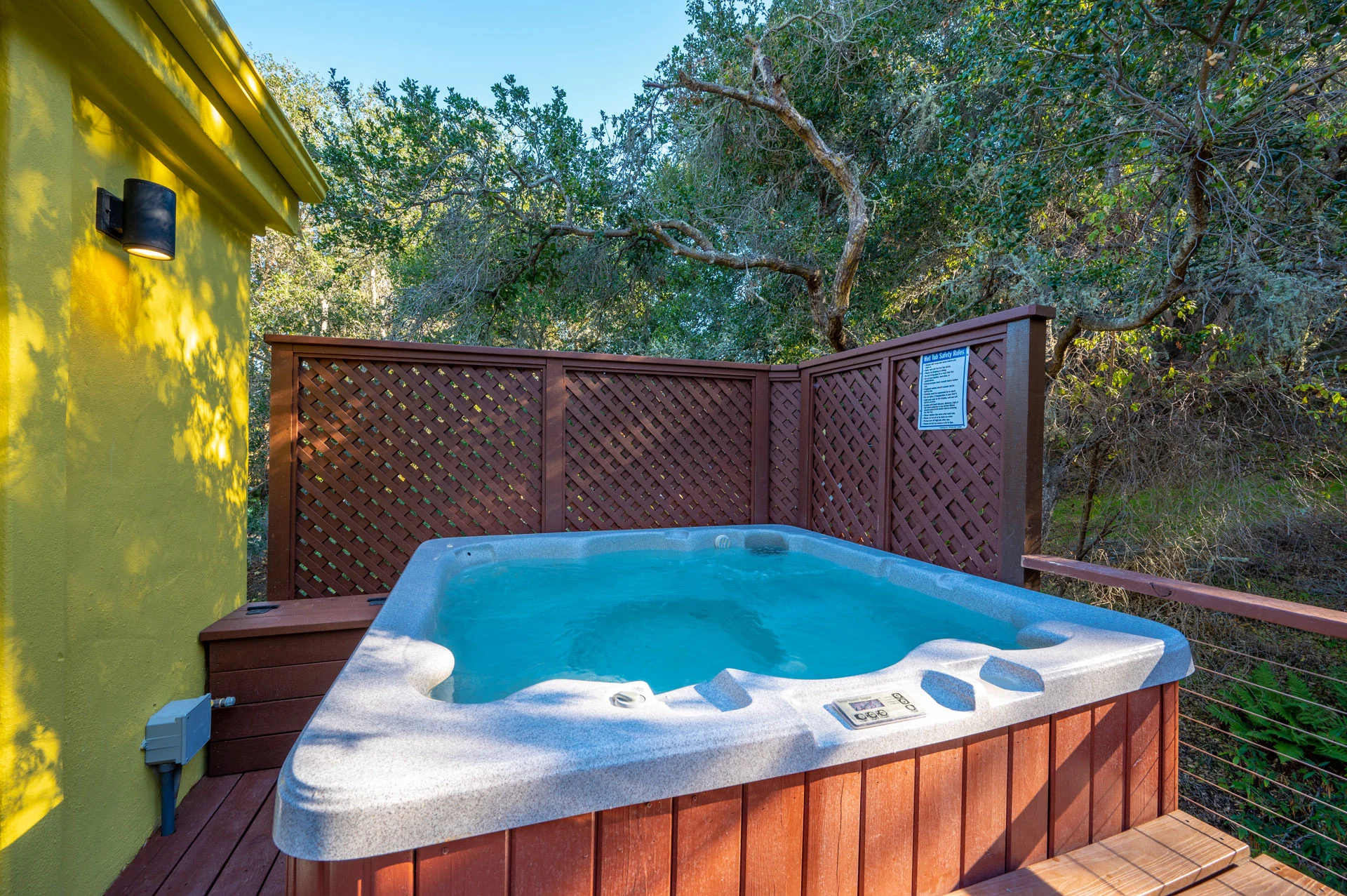 Sycamore Two Bedroom Queen Suite Room 202 Hot Tub