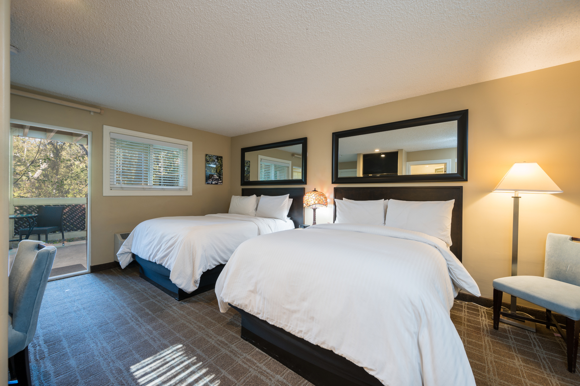 Sycamore Standard Double Queen Room 403