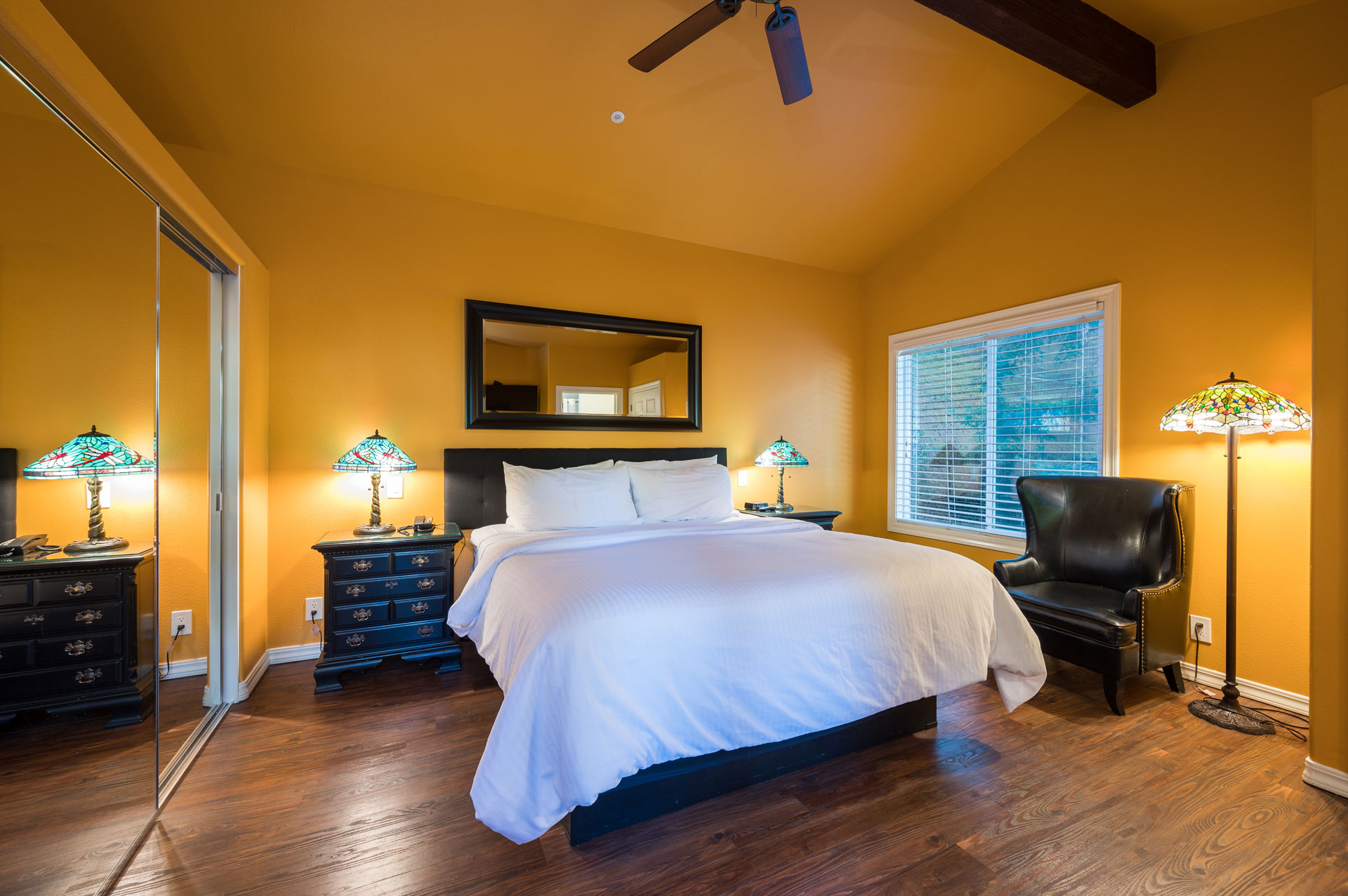 805 King Suite Bedroom