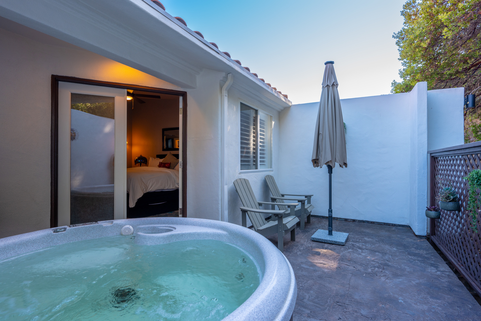 Sycamore Hillside King Suite