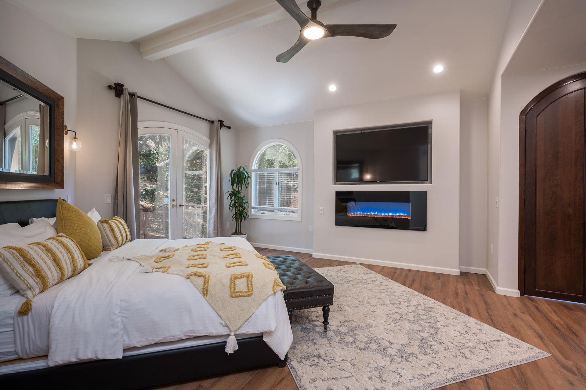 Sycamore Guest House Master Bedroom