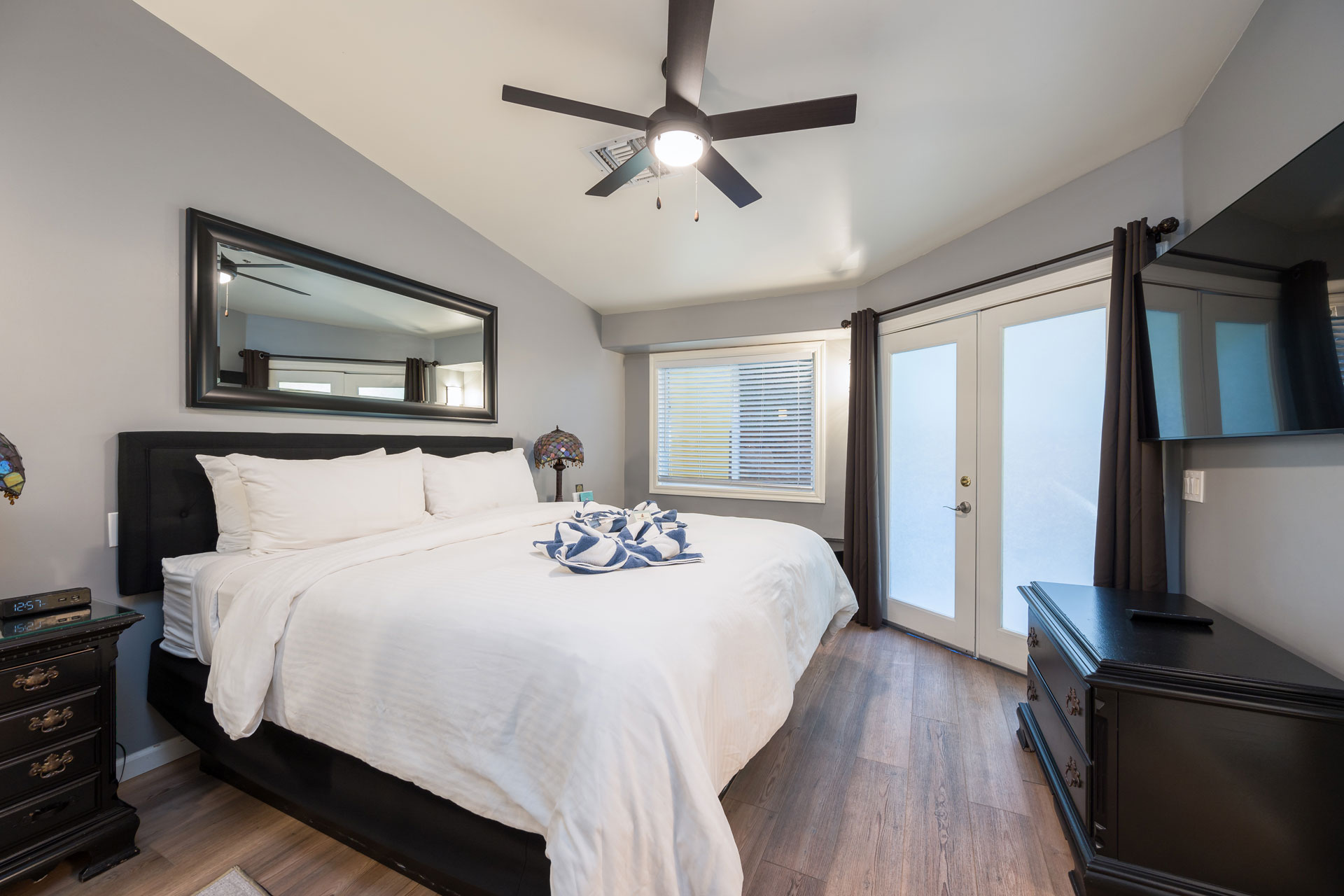 Sycamore Mythical King Suite Bedroom