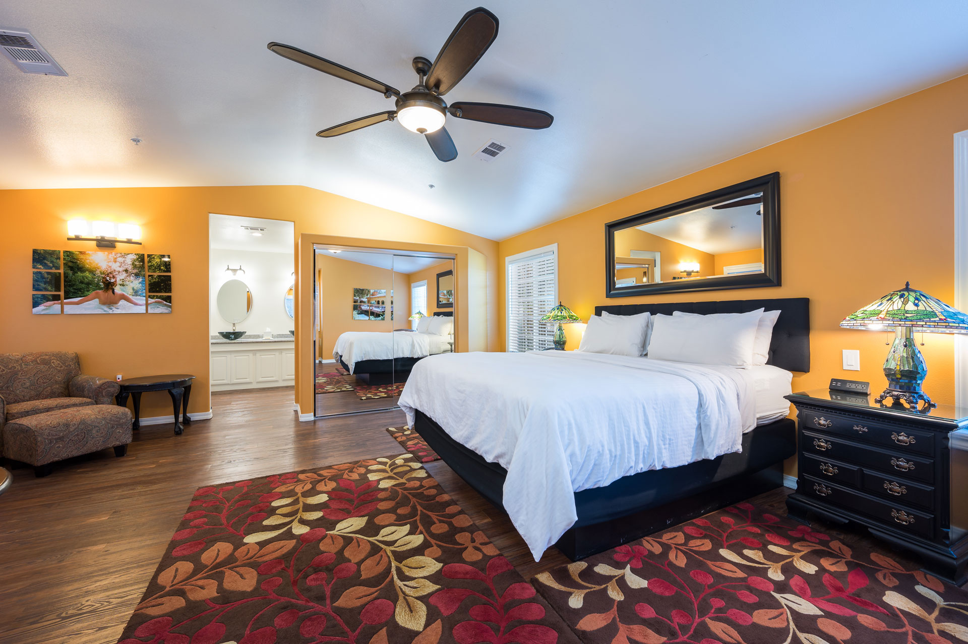 Sycamore Two Story Suite 602 Bedroom